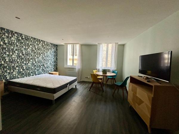 A vendre, immeuble de rapport dans le centre-historique de Périgueux (24000)