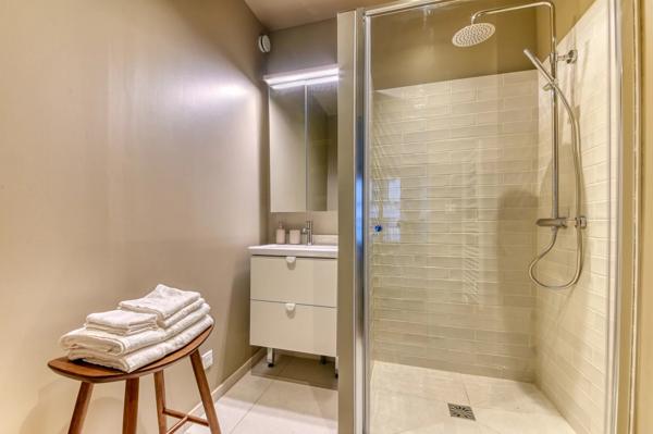 Lyon 6 - Puvis de Chavannes - Appartement meublé et rénové de 52,80 m² - Balcon - 1 Chambre