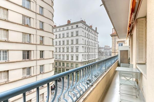 Lyon 6 - Puvis de Chavannes - Appartement meublé et rénové de 52,80 m² - Balcon - 1 Chambre