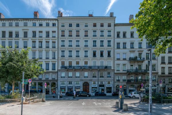 LYON 6 - Quai Sarrail - Appartement T4 de 182,55m² - 3 chambres - 2 caves - local à vélos - garage en sus