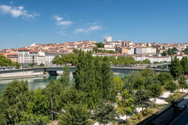 LYON 6 - Quai Sarrail - Appartement T4 de 182,55m² - 3 chambres - 2 caves - local à vélos - garage en sus