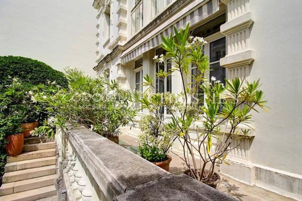 À vendre Saint-Jean-de-Luz – Hôtel particulier datant de 1900