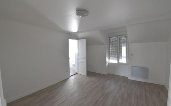 Maison à vendre    3 pièces • 145 m2 Cosne-Cours-sur-Loire