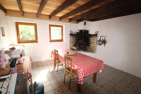 Dpt Ain (01), à vendre TORCIEU grangeon en pierres P2 d'environ 40 m² et terrain de 4362 m²