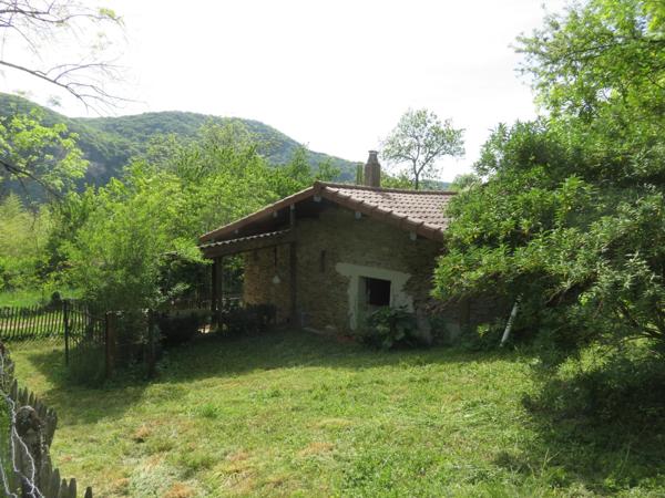 Dpt Ain (01), à vendre TORCIEU grangeon en pierres P2 d'environ 40 m² et terrain de 4362 m²