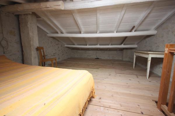 Dpt Ain (01), à vendre TORCIEU grangeon en pierres P2 d'environ 40 m² et terrain de 4362 m²