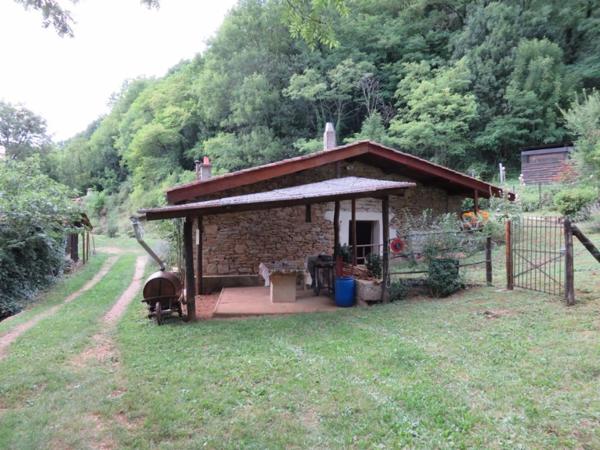 Dpt Ain (01), à vendre TORCIEU grangeon en pierres P2 d'environ 40 m² et terrain de 4362 m²