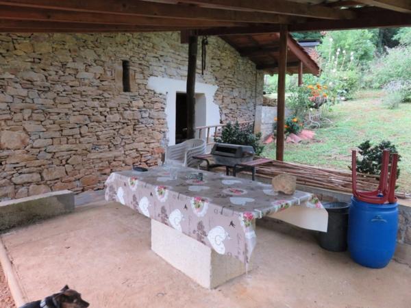 Dpt Ain (01), à vendre TORCIEU grangeon en pierres P2 d'environ 40 m² et terrain de 4362 m²