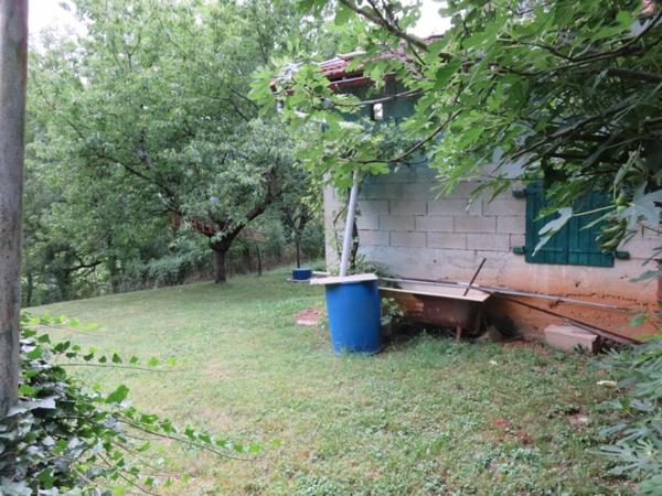 Dpt Ain (01), à vendre TORCIEU grangeon en pierres P2 d'environ 40 m² et terrain de 4362 m²