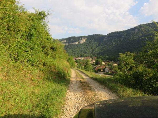 Dpt Ain (01), à vendre TORCIEU grangeon en pierres P2 d'environ 40 m² et terrain de 4362 m²