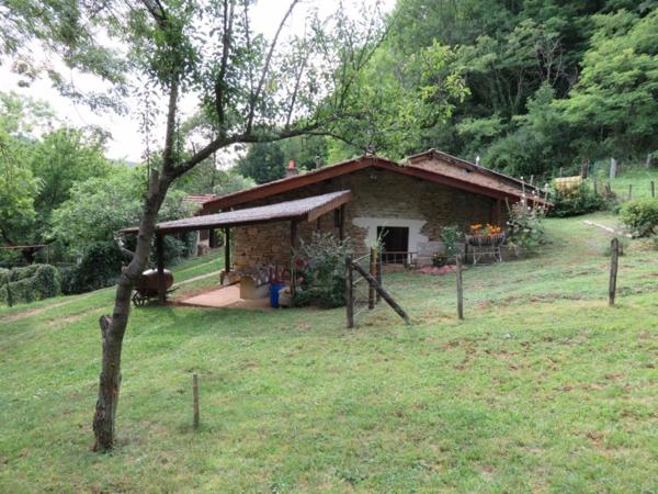 Dpt Ain (01), à vendre TORCIEU grangeon en pierres P2 d'environ 40 m² et terrain de 4362 m²