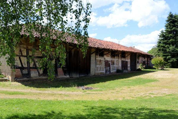 Ancienne propriété agricole  - 125 m² habitable sur 7000 m² de terrain – environnement calme