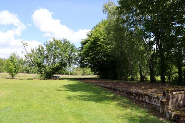 Ancienne propriété agricole  - 125 m² habitable sur 7000 m² de terrain – environnement calme