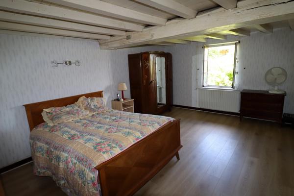 Ancienne propriété agricole  - 125 m² habitable sur 7000 m² de terrain – environnement calme