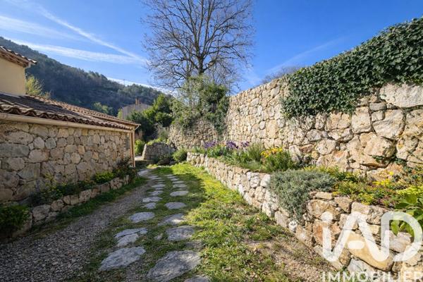 Maison à vendre 5 pièces 130 m² Le Bar-sur-Loup