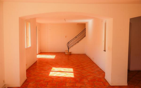 Maison à vendre    5 pièces • 147,10 m2 La Seyne-sur-Mer