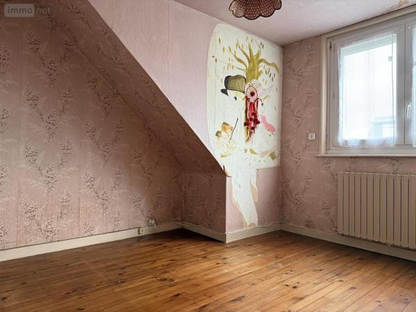 Maison à vendre à Guingamp dans les Côtes-d'Armor (22200), ref : 22064-1316