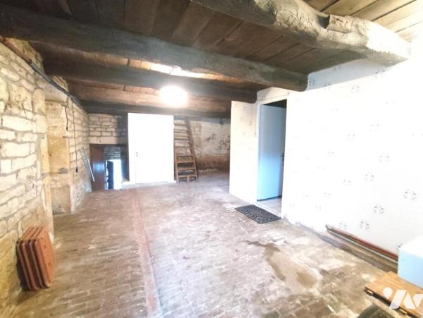 MAISON DE VILLAGE A VENDRE A BROUENNES
