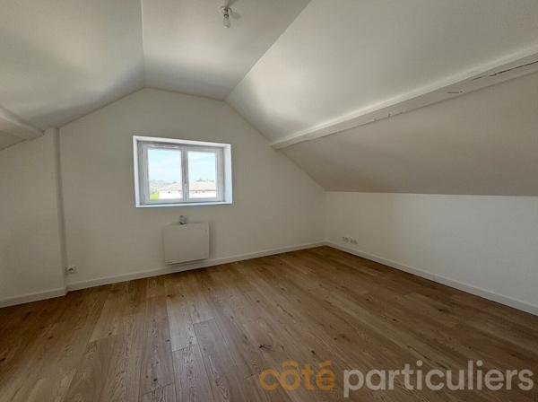 Vente
                Appartement29,78 m² - 2 Pièces -
                    RODEZ (12000)
