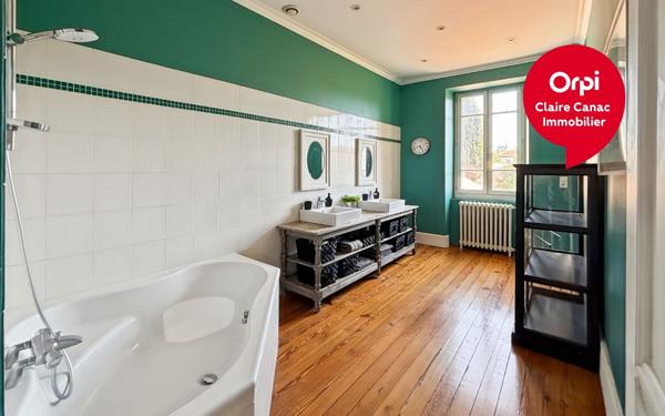 Maison à vendre    7 pièces •  Castres