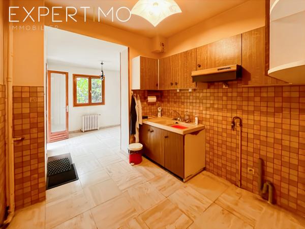 Brétigny-sur-Orge (91220) Charmante maison 3 chambres - sous-sol total- Grand garage et jardin à Brétigny-sur-Orge – Centre-Ville