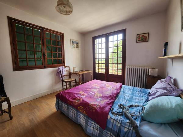 Immeuble commercial comprenant 5 appartements