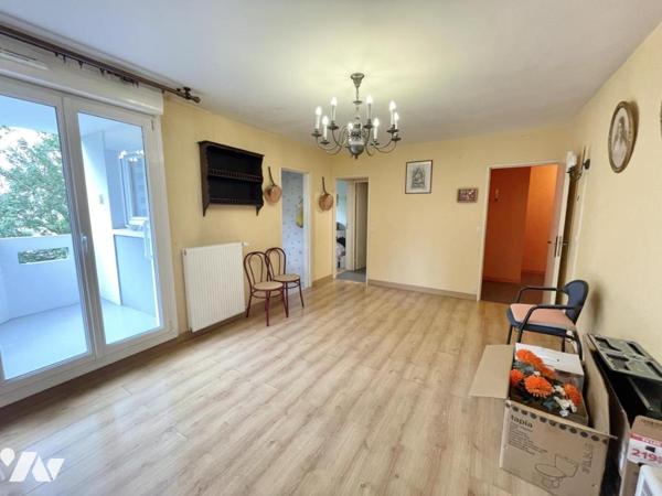 appartement 2 pièces avec balcon et parking