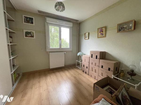 appartement 2 pièces avec balcon et parking