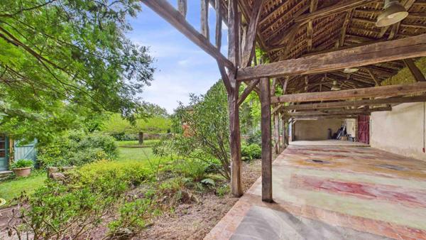 Ensemble immobilier empreint de charme, d'authenticité et d'une élégance discrète. Marciac