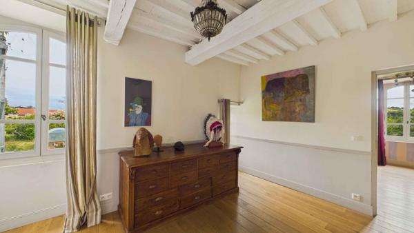 Ensemble immobilier empreint de charme, d'authenticité et d'une élégance discrète. Marciac