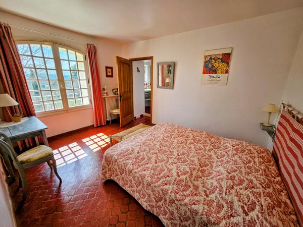 Entrecasteaux (83570) Magnifique Bastide, idéal chambres d'hôtes.