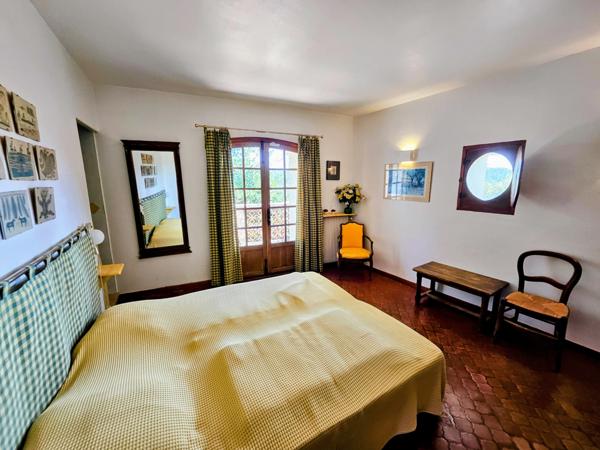 Entrecasteaux (83570) Magnifique Bastide, idéal chambres d'hôtes.