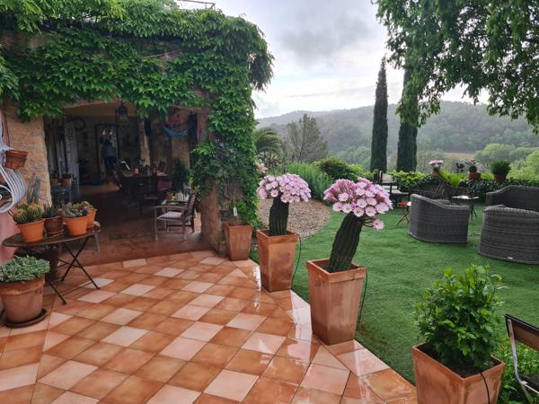 Entrecasteaux (83570) Magnifique Bastide, idéal chambres d'hôtes.