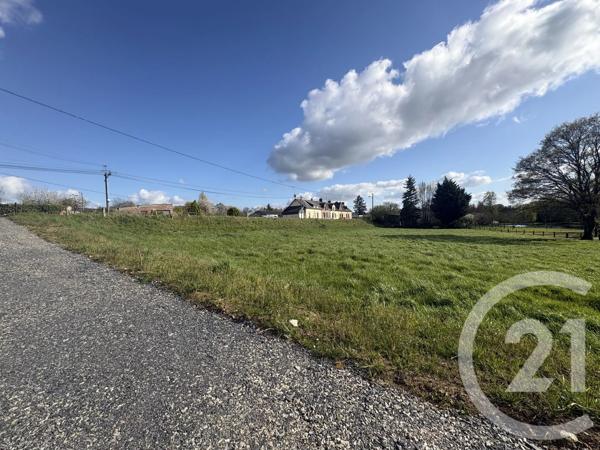 Terrain à vendre  3219 m 2   LE BOURGNEUF LA FORET  - 53