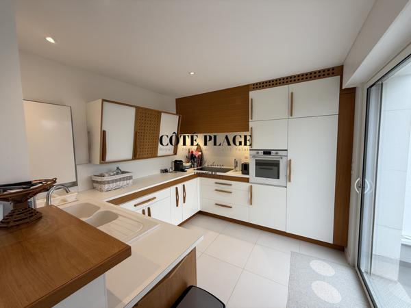 Royan (17200) FONCILLON - VILLA SECONDE LIGNE VUE OCEAN - 4 CHAMBRES - AU PRIX DE 998 000 € FAI