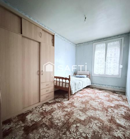 A Belleu 02, idéal investisseur, maison à rénover de 201 m2 avec 6 chambres, sur son terrain de 1593 m2.