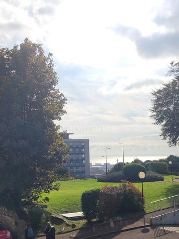 Charmant Studio Meublé avec Balcon, Vue Mer & Ville + Emplacement Garage – Idéal Investisseur