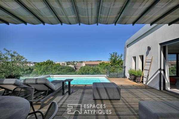 Penthouse d’exception avec vue et piscine suspendue