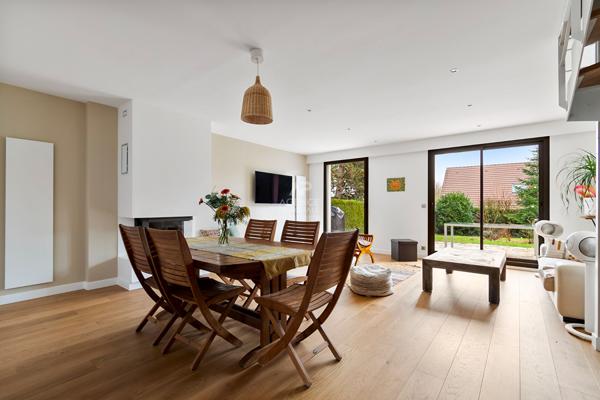 Maison Saint Germain En Laye 8 pièce(s) 170 m2 1 242 000 € **  - Référence  18189