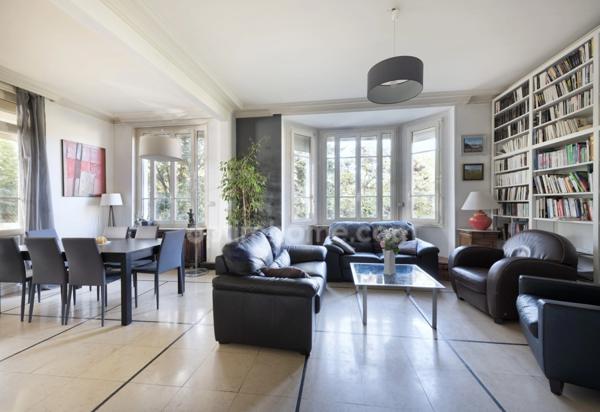 69008 - LYON - MAISON ART DÉCO 213m² + MAISON SECONDAIRE 64m² - CHARME DE L’ANCIEN - 7 CHAMBRES - STUDIO INDÉPENDANT - JARDIN - PISCINE - GARAGE - CAVE - GÎTE POSSIBLE - PROXIMITÉ TRAM T6 & MÉTRO