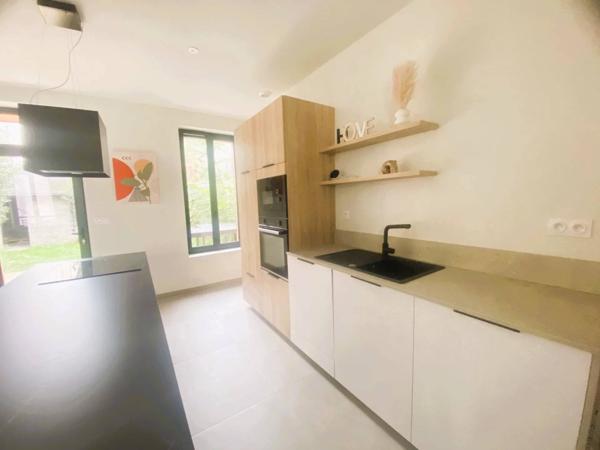 03200 VICHY -CENTRE VILLE -MAISON DE VILLE 4 PIÈCES AVEC TERRASSE ET JARDIN