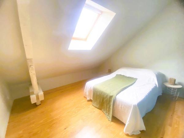 03200 VICHY -CENTRE VILLE -MAISON DE VILLE 4 PIÈCES AVEC TERRASSE ET JARDIN