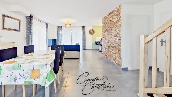 Dpt Hérault (34), à vendre à SAINT-ANDRE DE SANGONIS, villa moderne T5 de 104m² sur 501m² de terrain avec terrasse carrelée et piscine