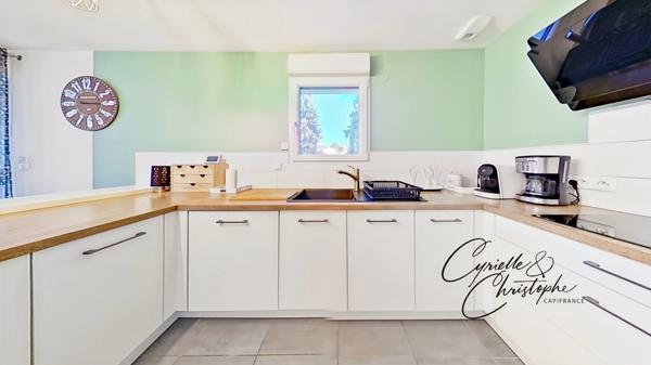 Dpt Hérault (34), à vendre à SAINT-ANDRE DE SANGONIS, villa moderne T5 de 104m² sur 501m² de terrain avec terrasse carrelée et piscine