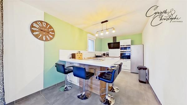 Dpt Hérault (34), à vendre à SAINT-ANDRE DE SANGONIS, villa moderne T5 de 104m² sur 501m² de terrain avec terrasse carrelée et piscine