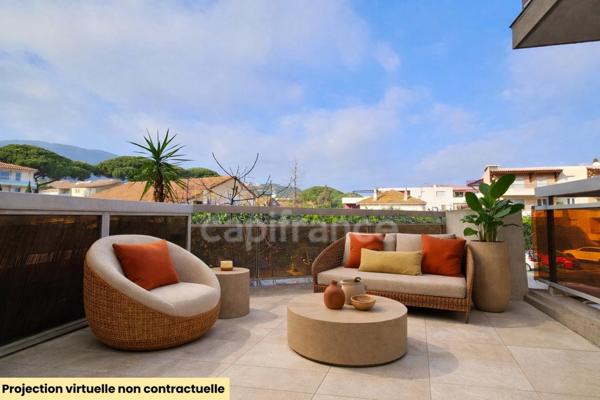 Spacieux 2 pièces traversant au cœur de Cavalaire-sur-Mer avec terrasses & garage