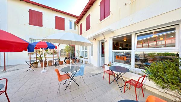 ENSEMBLE DE 200m2 DE MURS COMMERCIAUX LOUÉS - Biarritz