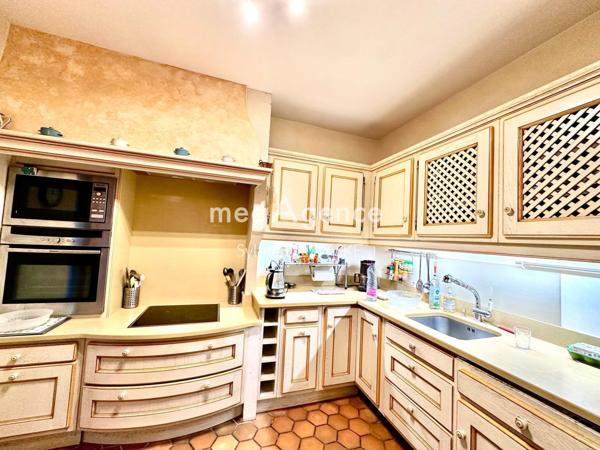 Maison à BRANNAY, 89150 - 8 pièces 201m²