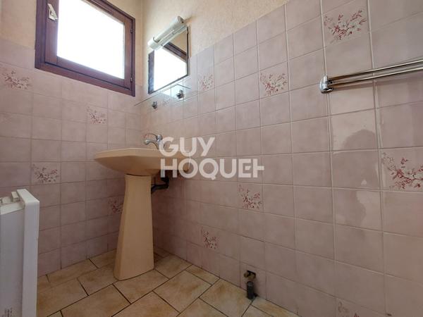 Immeuble en mono copropriété, deux T2 et trois garages sur St Paul les Dax