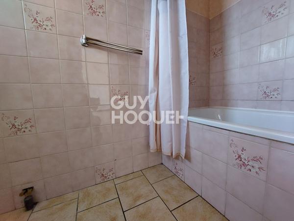 Immeuble en mono copropriété, deux T2 et trois garages sur St Paul les Dax